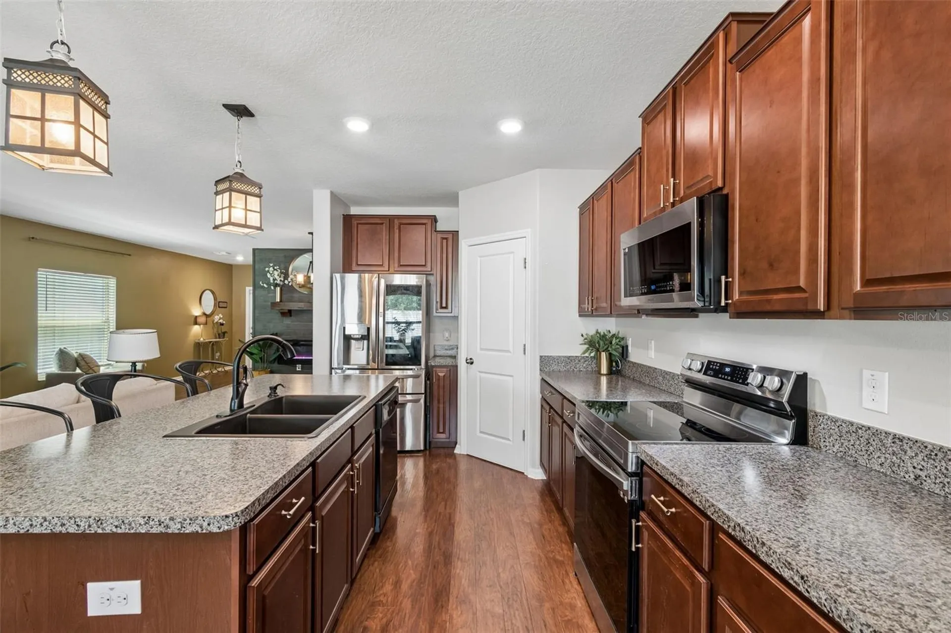 7422 French Marigold Avenue Tampa FL 33619