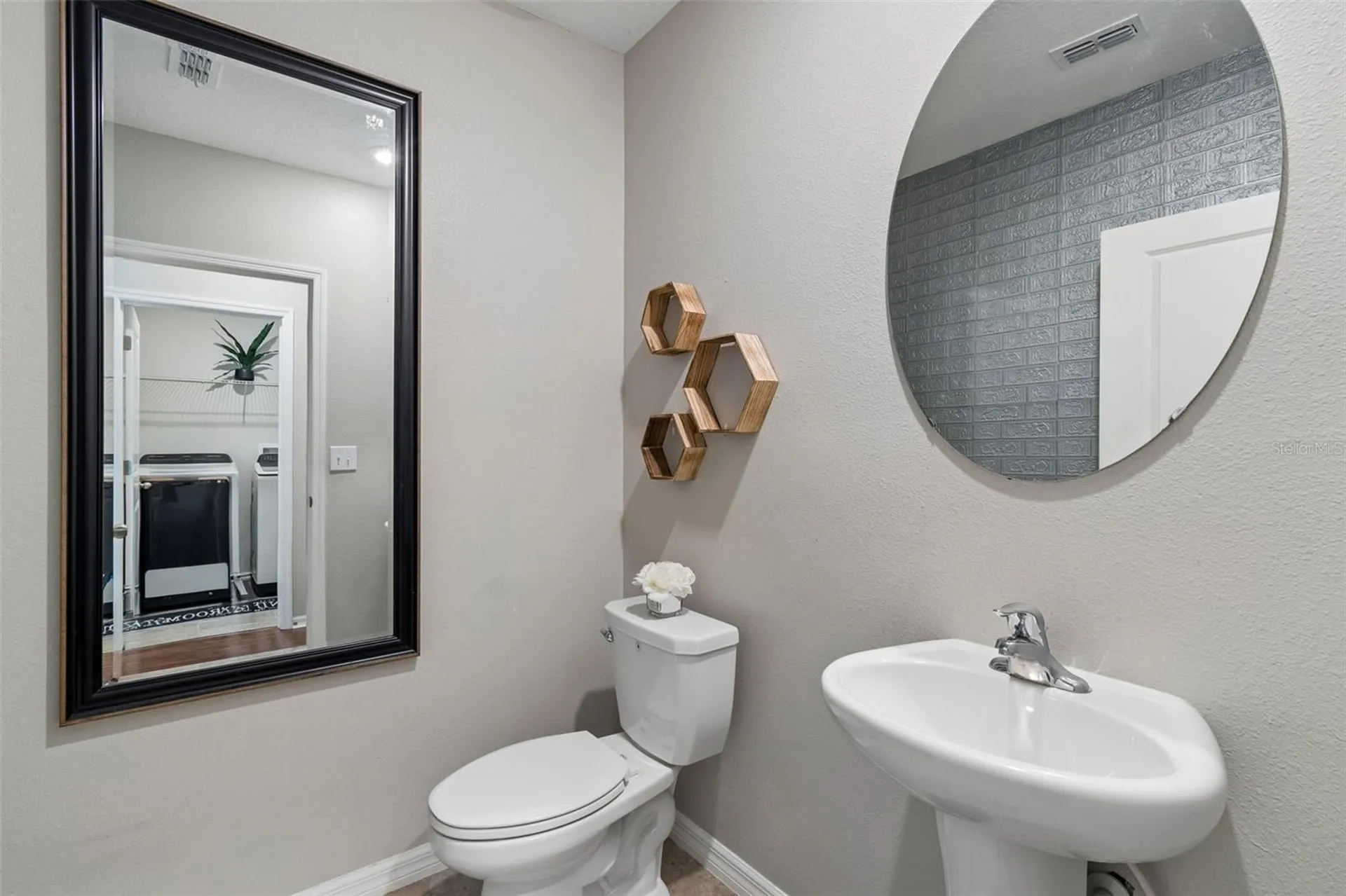 7422 French Marigold Avenue Tampa FL 33619