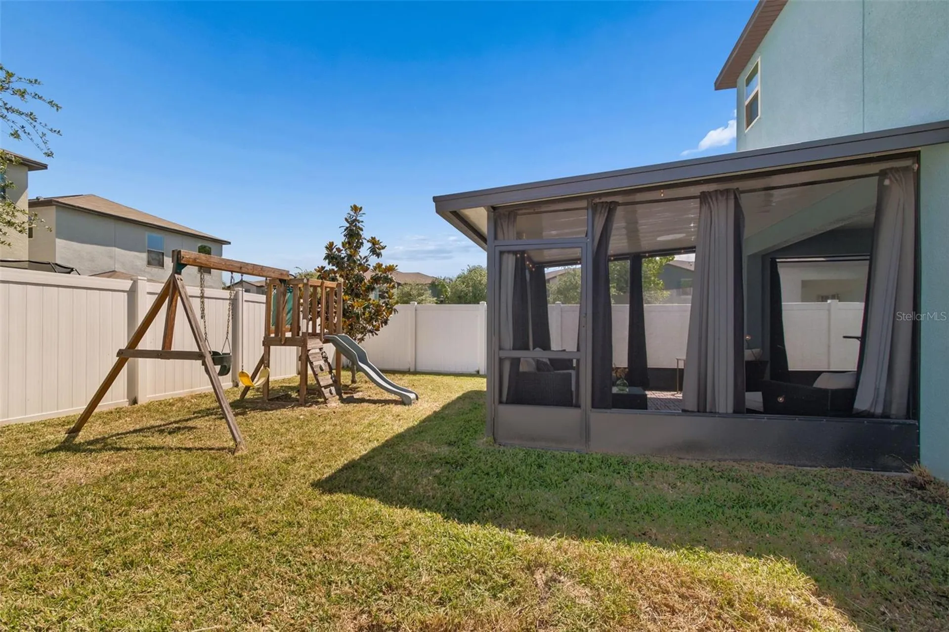7422 French Marigold Avenue Tampa FL 33619