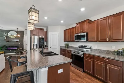 7422 French Marigold Avenue Tampa FL 33619