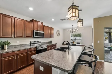 7422 French Marigold Avenue Tampa FL 33619