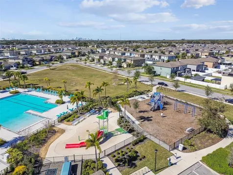7422 French Marigold Avenue Tampa FL 33619