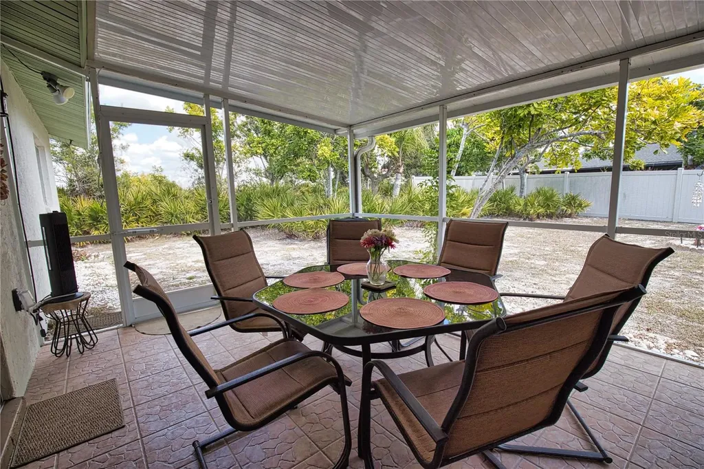689 Michigan Avenue Englewood FL 34223