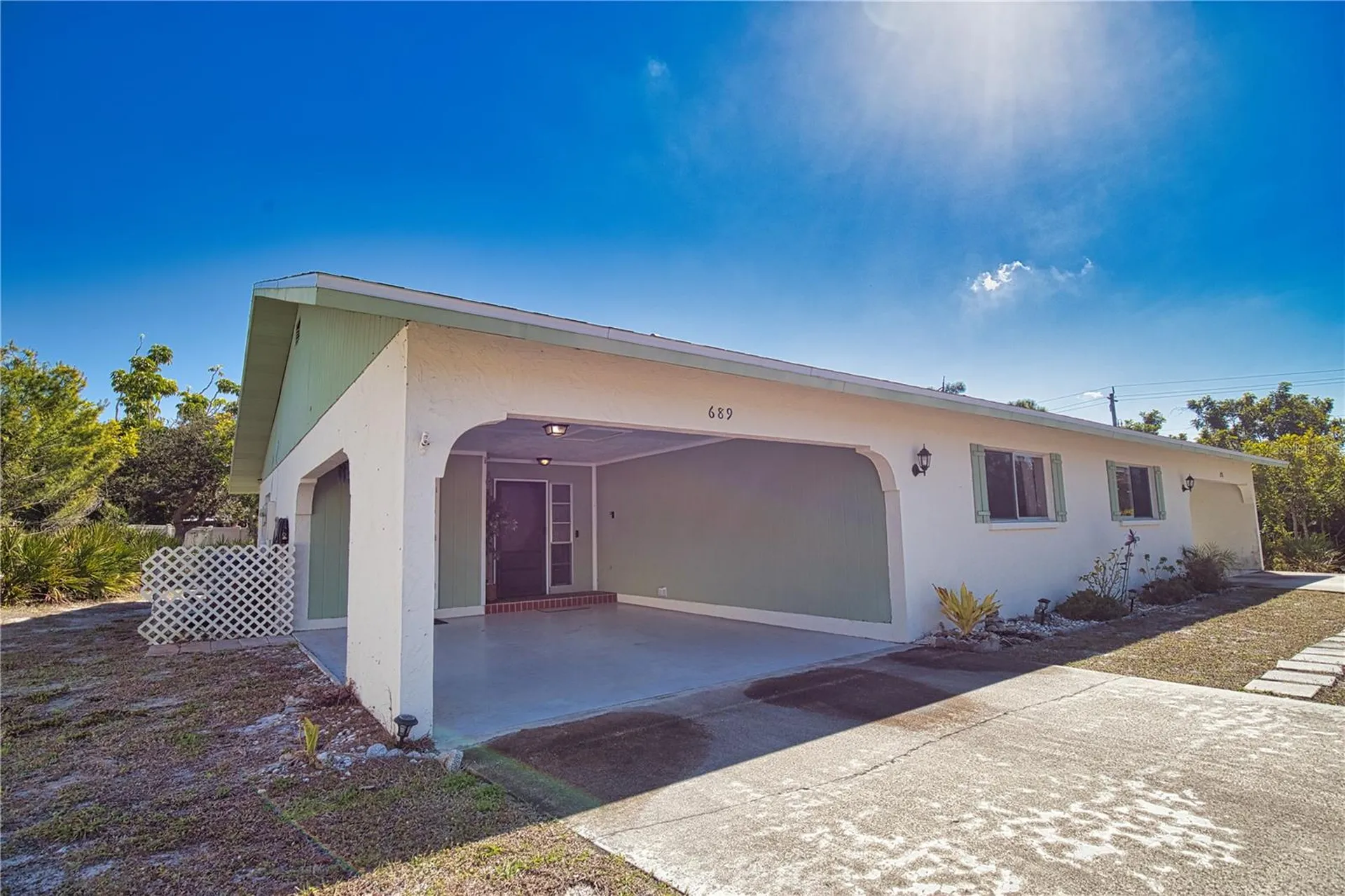689 Michigan Avenue Englewood FL 34223
