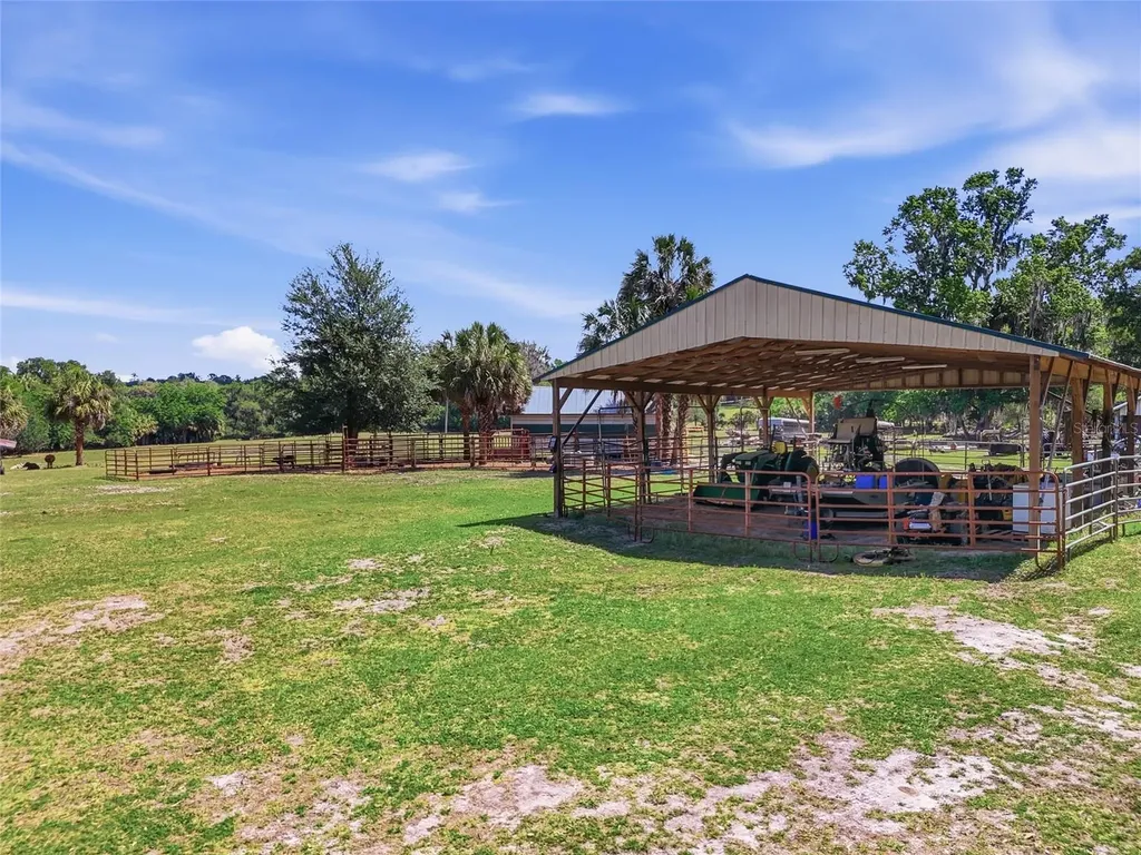 22130 NW 75th Avenue Road Micanopy FL 32667