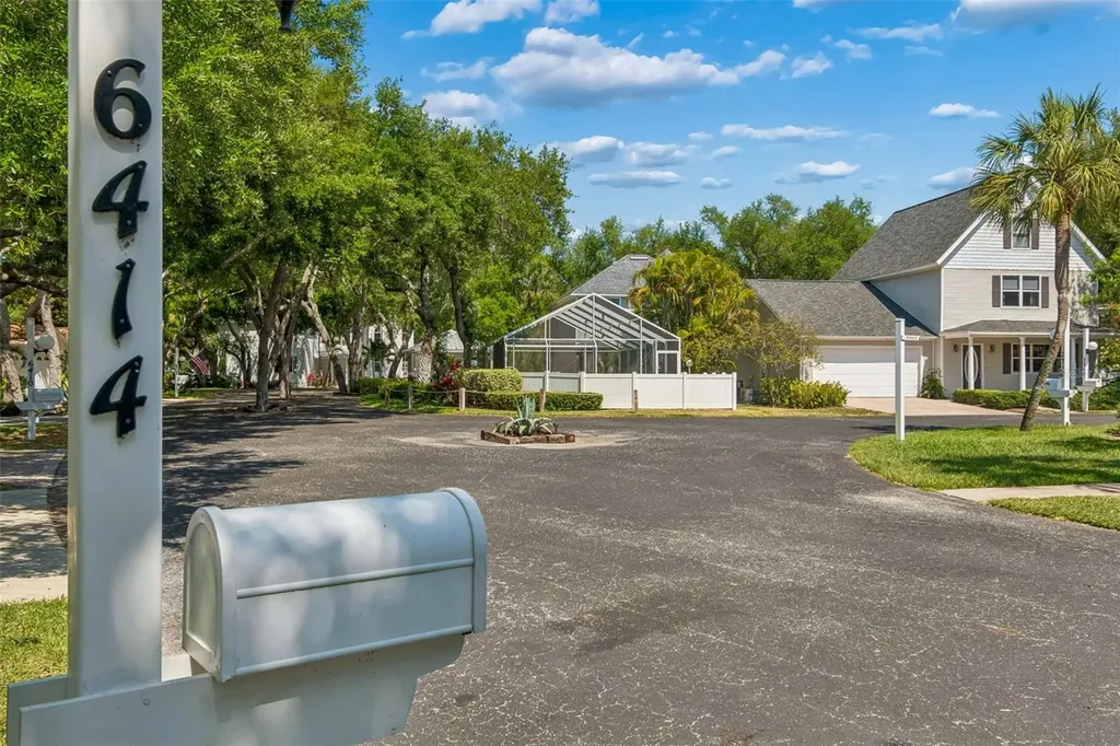 6414 23rd Avenue Drive W Bradenton FL 34209