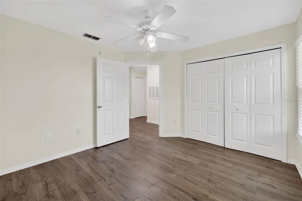 5467 Vineland Road Orlando FL 32811