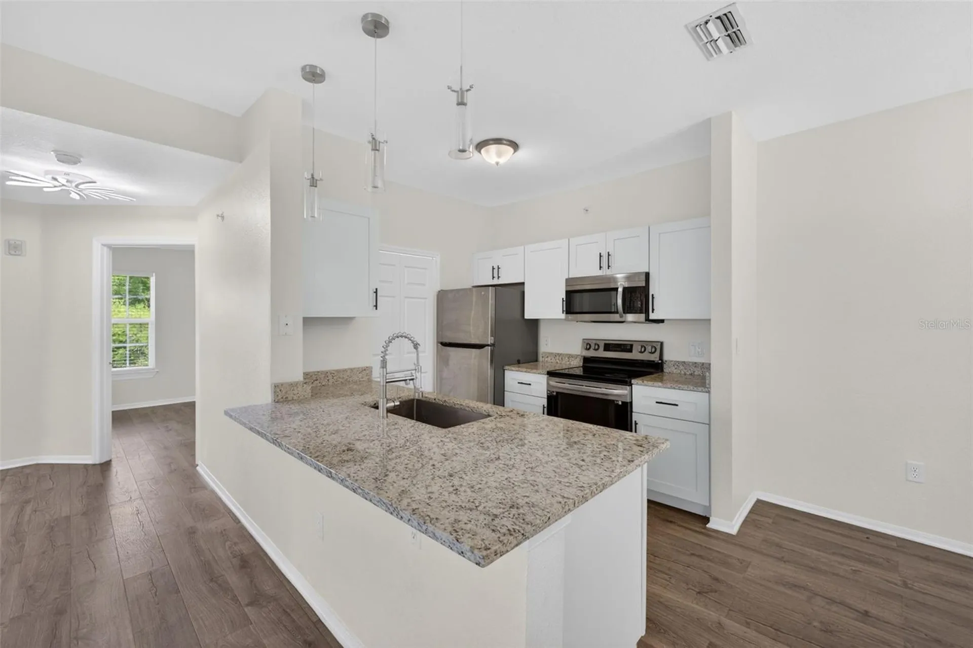 5467 Vineland Road Orlando FL 32811