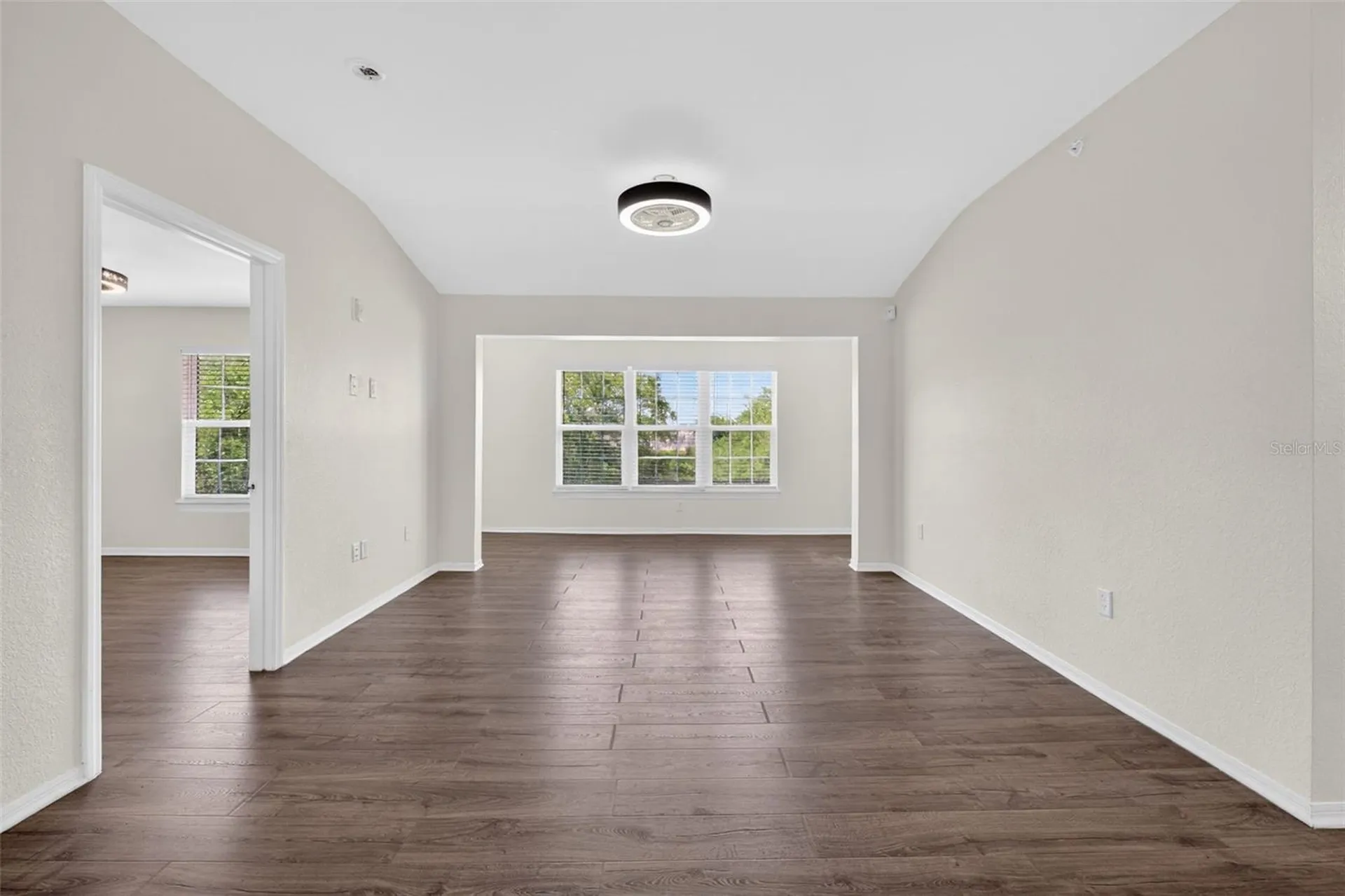 5467 Vineland Road Orlando FL 32811