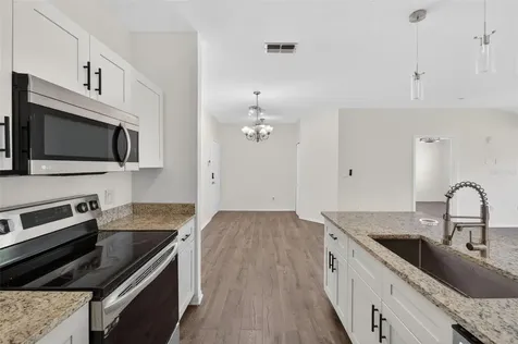 5467 Vineland Road Orlando FL 32811
