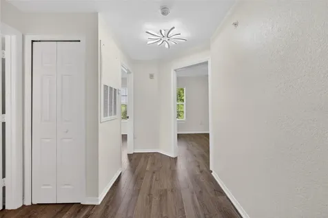 5467 Vineland Road Orlando FL 32811