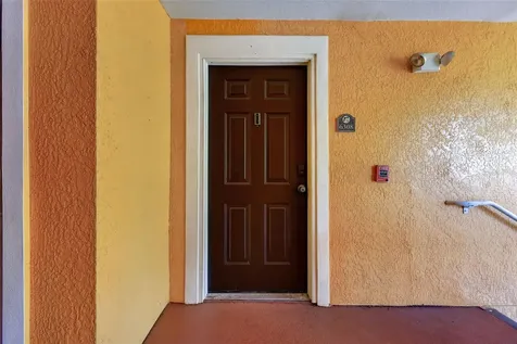 5467 Vineland Road Orlando FL 32811