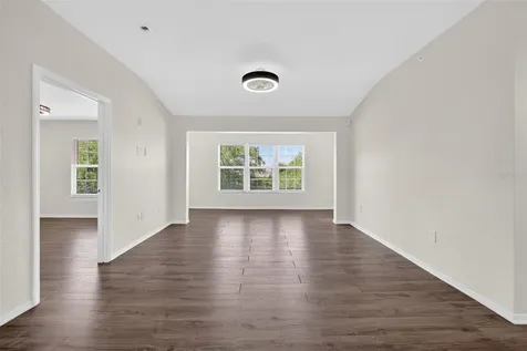 5467 Vineland Road Orlando FL 32811