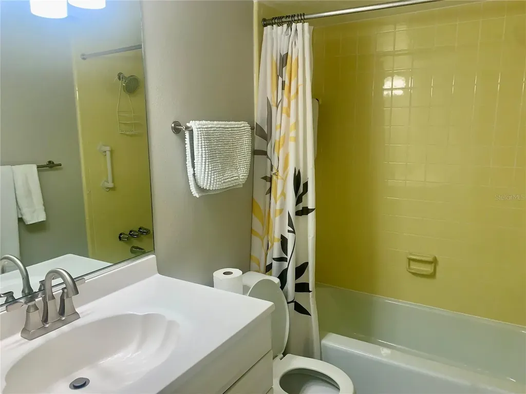 2310 Canalbluff Place Sarasota FL 34231