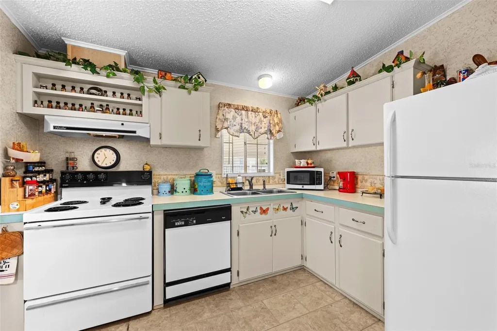 38052 Lawanda Loop Zephyrhills FL 33542