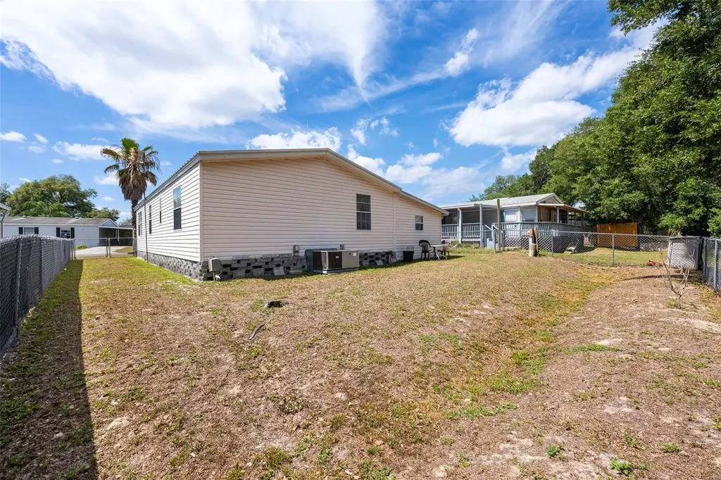 38052 Lawanda Loop Zephyrhills FL 33542