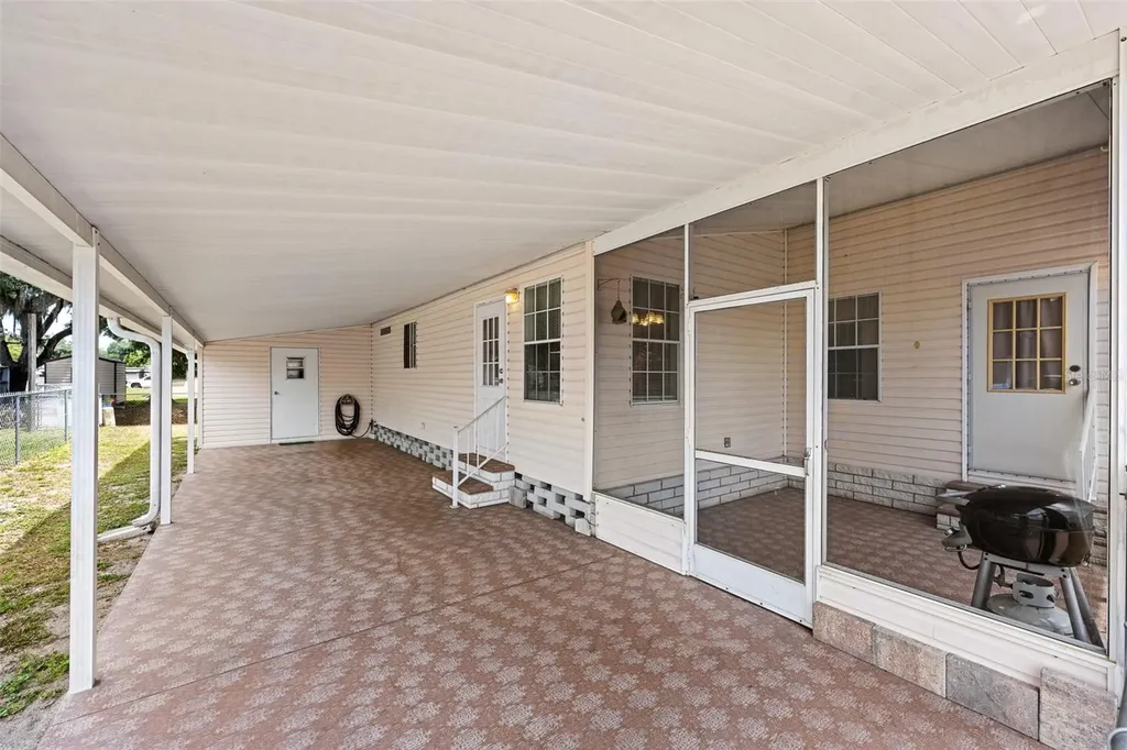 38052 Lawanda Loop Zephyrhills FL 33542