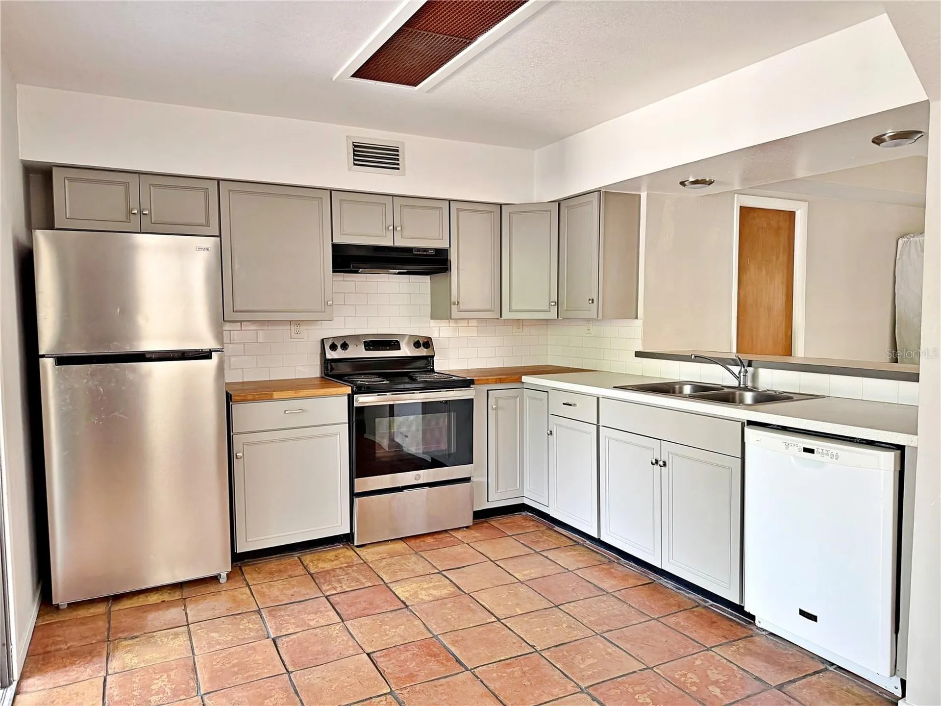 5329 Blue Grass Street Orlando FL 32810