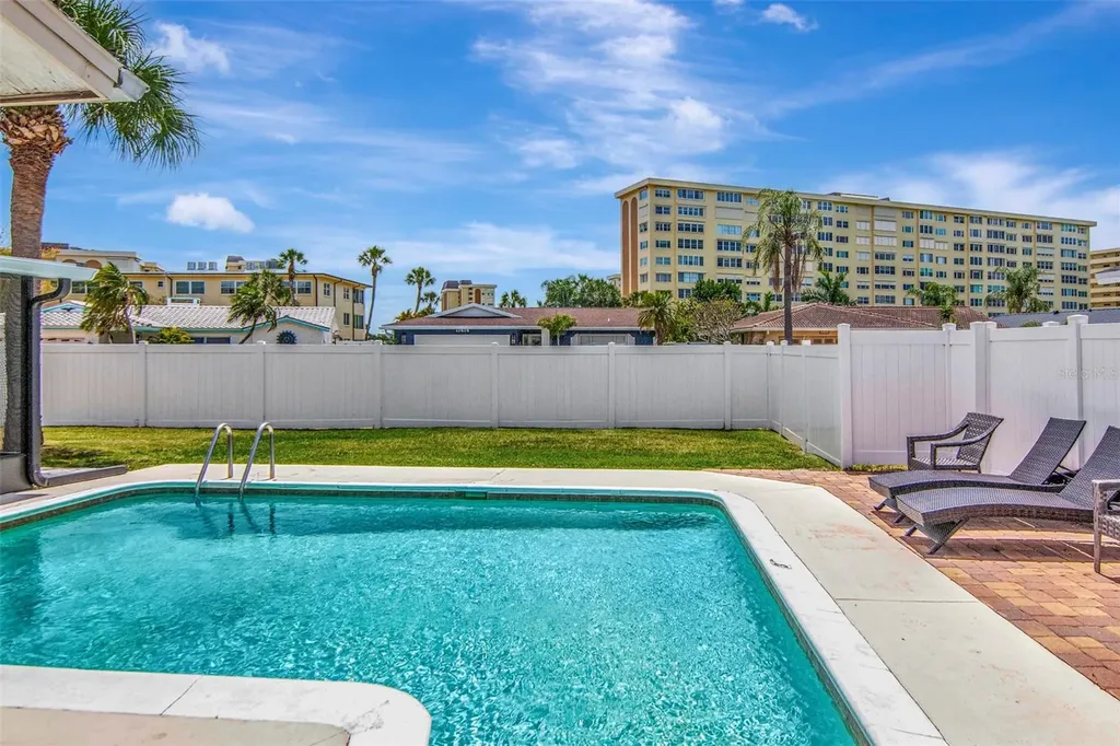 4712 114th Street N St Petersburg FL 33708
