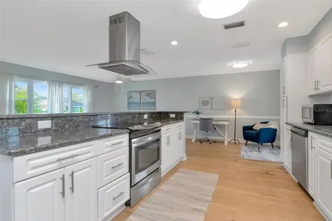 4712 114th Street N St Petersburg FL 33708