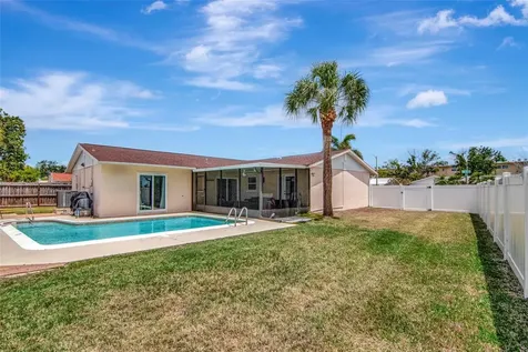 4712 114th Street N St Petersburg FL 33708