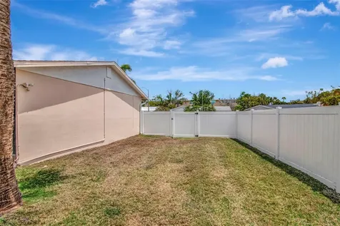4712 114th Street N St Petersburg FL 33708