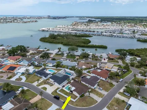4712 114th Street N St Petersburg FL 33708