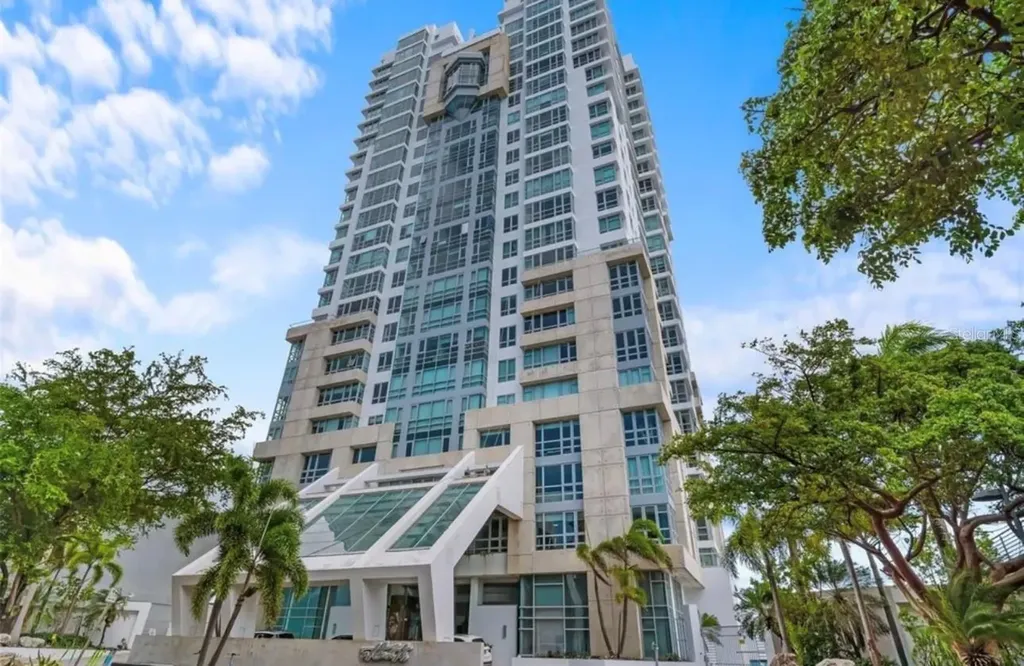 Atlantis Condominium Avenue Constitucion #404 San Juan PR 00901