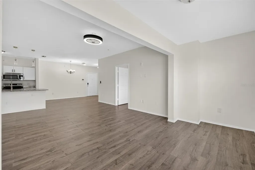 5467 Vineland Road Orlando FL 32811
