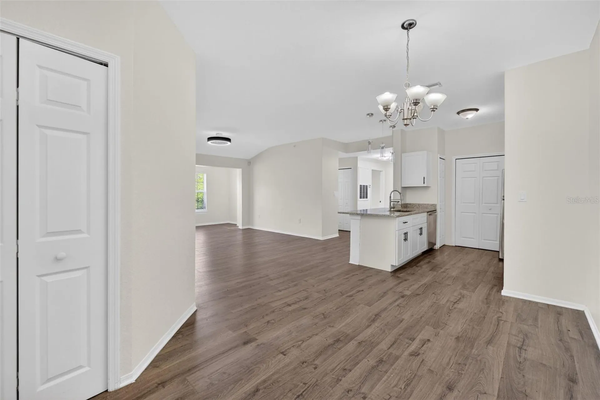 5467 Vineland Road Orlando FL 32811