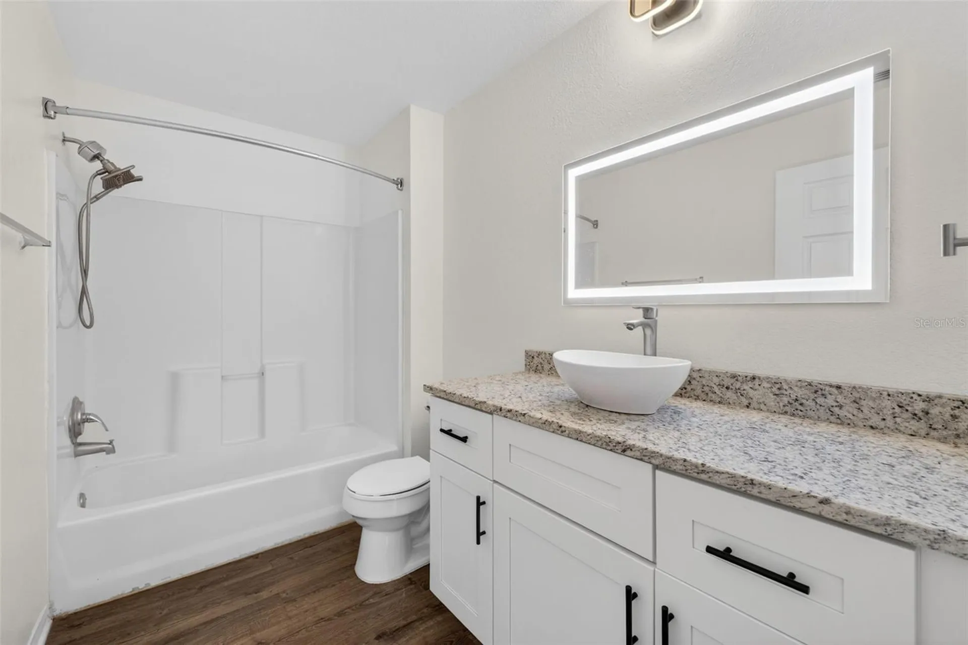 5467 Vineland Road Orlando FL 32811