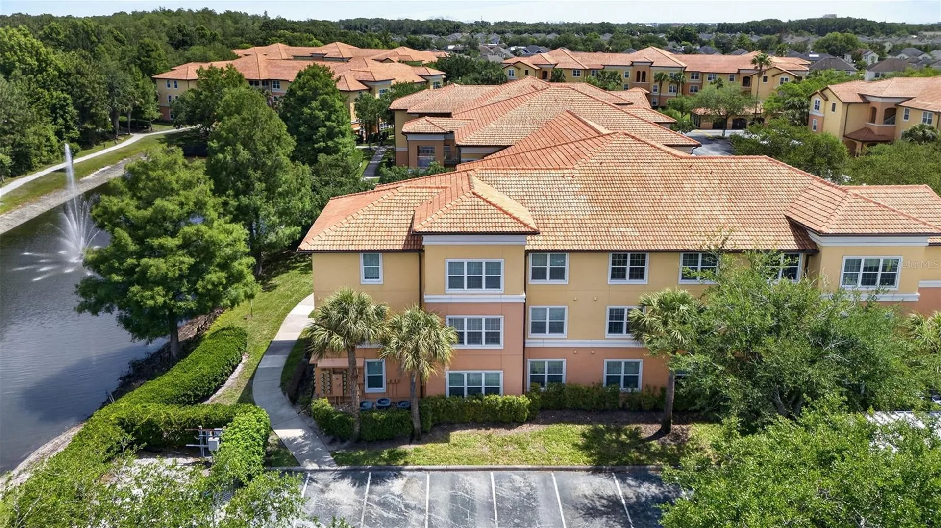 5467 Vineland Road Orlando FL 32811