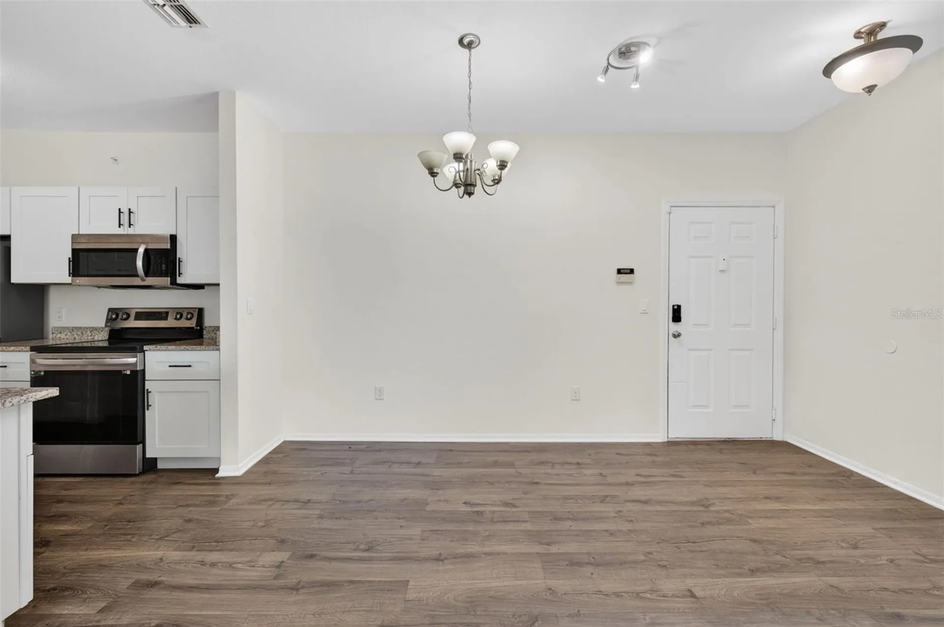 5467 Vineland Road Orlando FL 32811