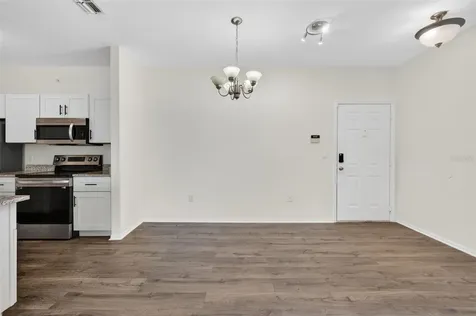 5467 Vineland Road Orlando FL 32811
