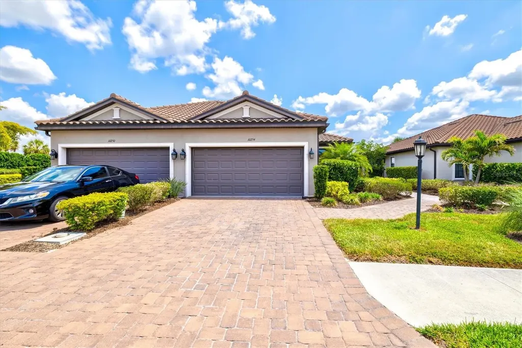 10254 Morning Mist Lane Sarasota FL 34241