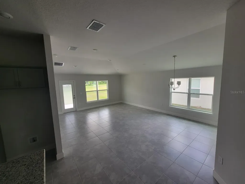 2170 NW 23rd Loop Ocala FL 34475
