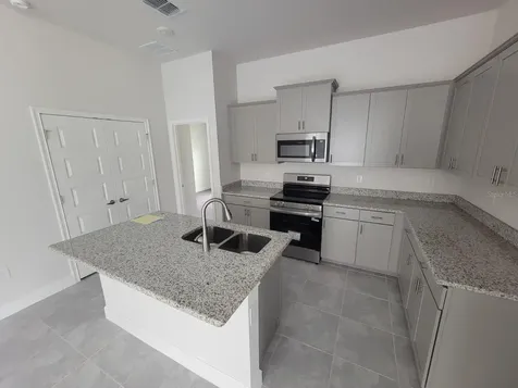 2170 NW 23rd Loop Ocala FL 34475