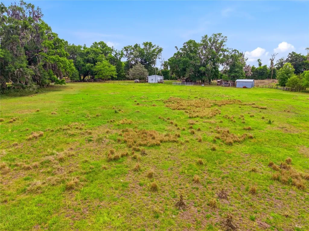 5820 NW 160th Street Reddick FL 32686