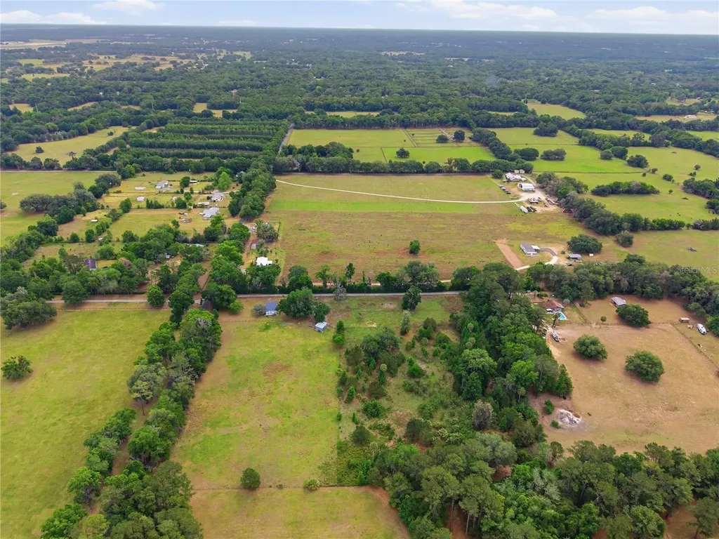 5820 NW 160th Street Reddick FL 32686