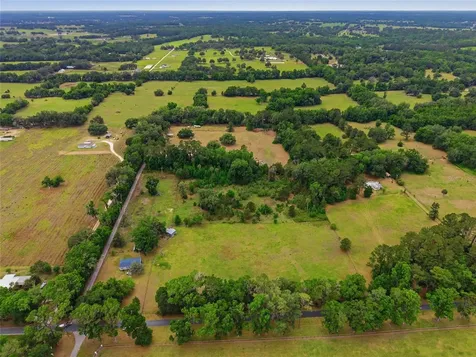 5820 NW 160th Street Reddick FL 32686