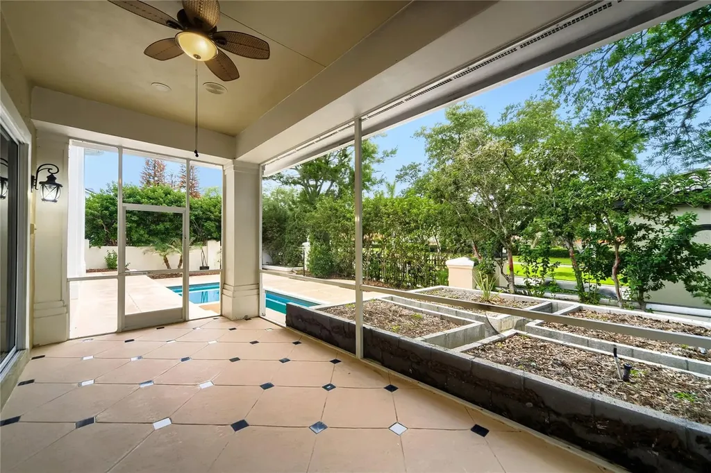 7601 Debeaubien Drive Orlando FL 32835