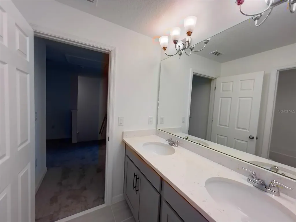 490 Thompson Village Avenue Apopka FL 32703