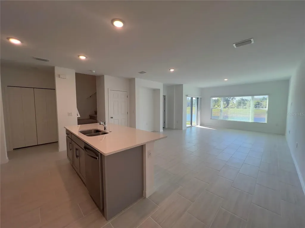 490 Thompson Village Avenue Apopka FL 32703