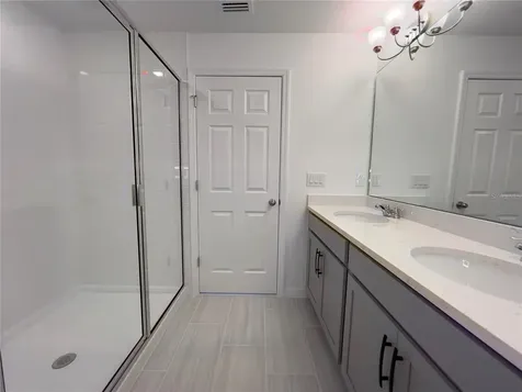 490 Thompson Village Avenue Apopka FL 32703