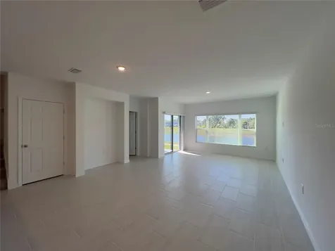 490 Thompson Village Avenue Apopka FL 32703