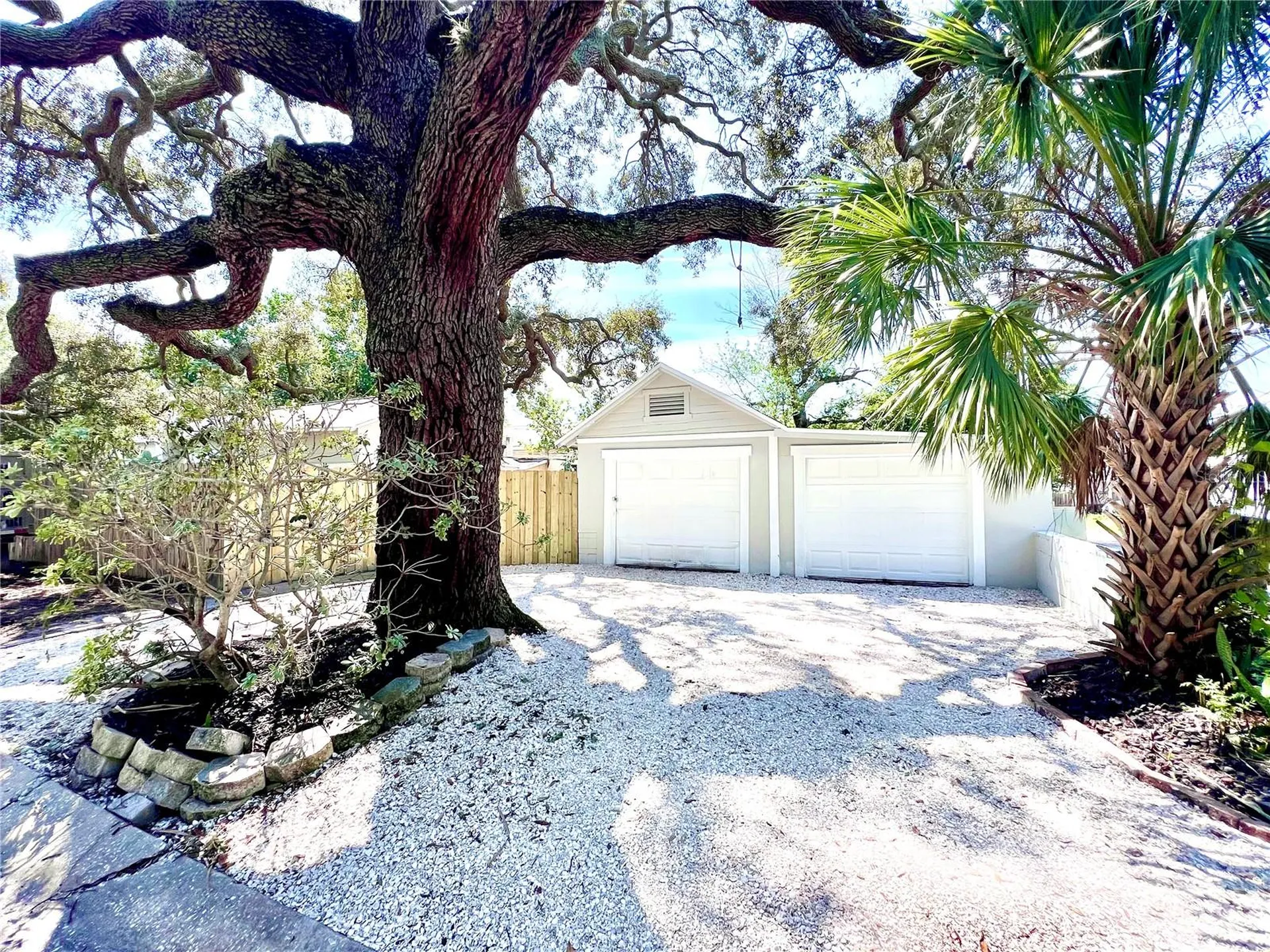 2427 32nd Avenue N St Petersburg FL 33713