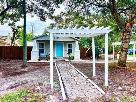 2427 32nd Avenue N St Petersburg FL 33713