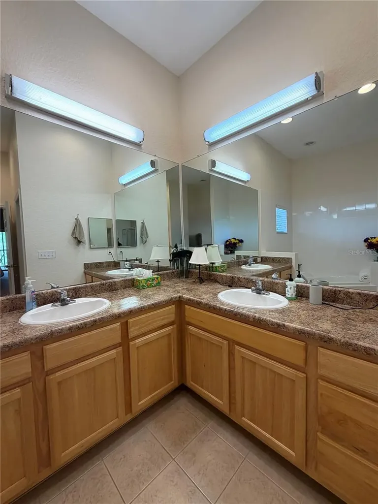 3060 Pirates Retreat Court Kissimmee FL 34747