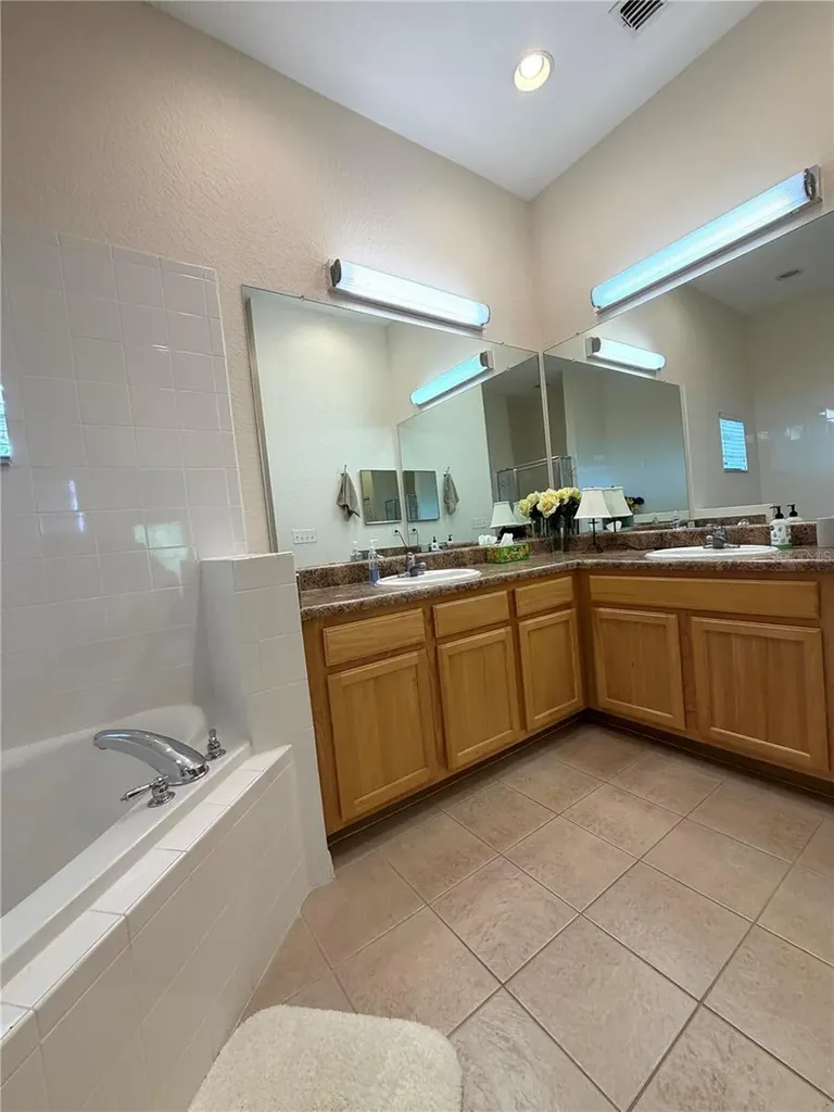 3060 Pirates Retreat Court Kissimmee FL 34747