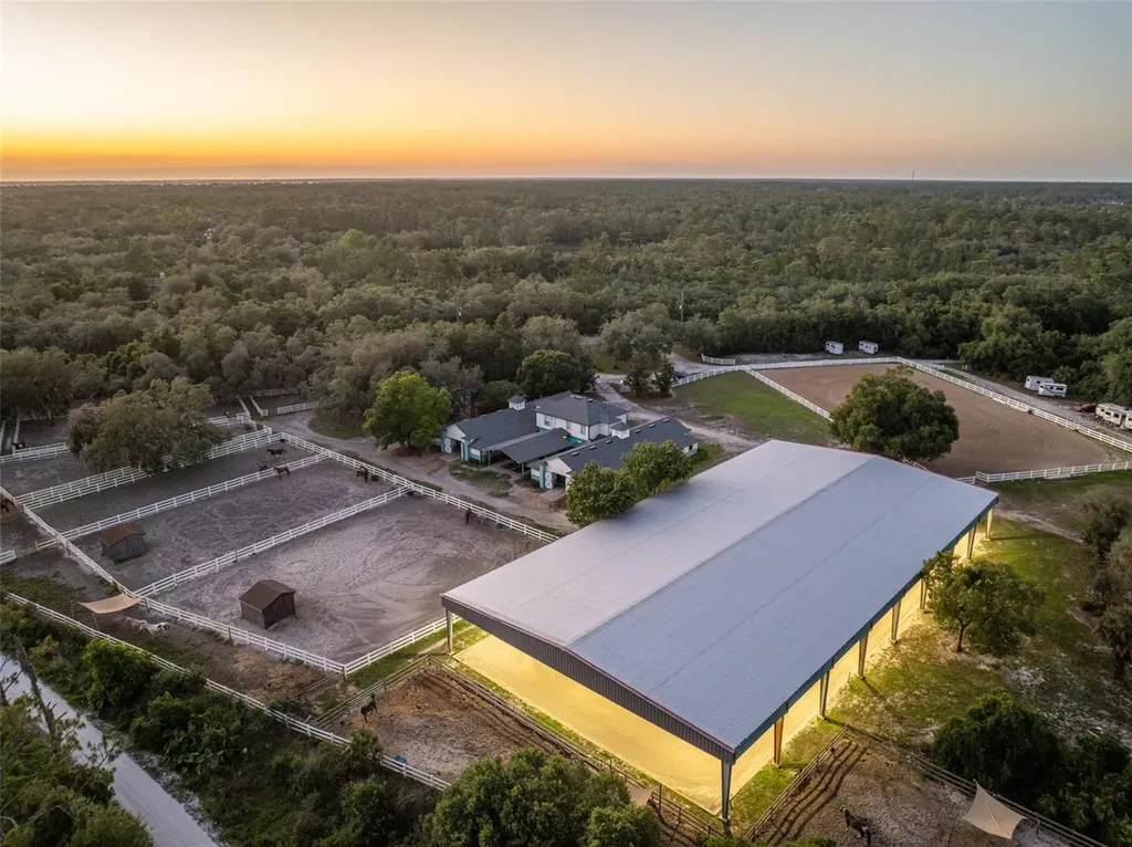 3287 N County Road 426 Geneva FL 32732